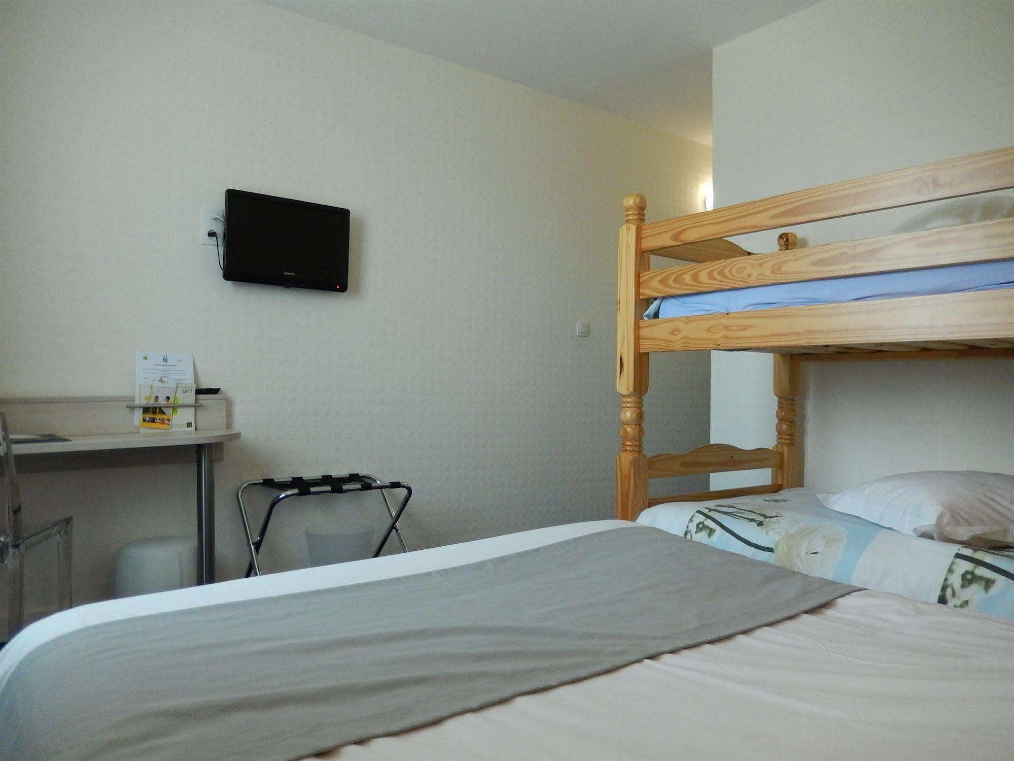 Logis Hotel Lodge La Valette Cesson-Sévigné Exteriör bild